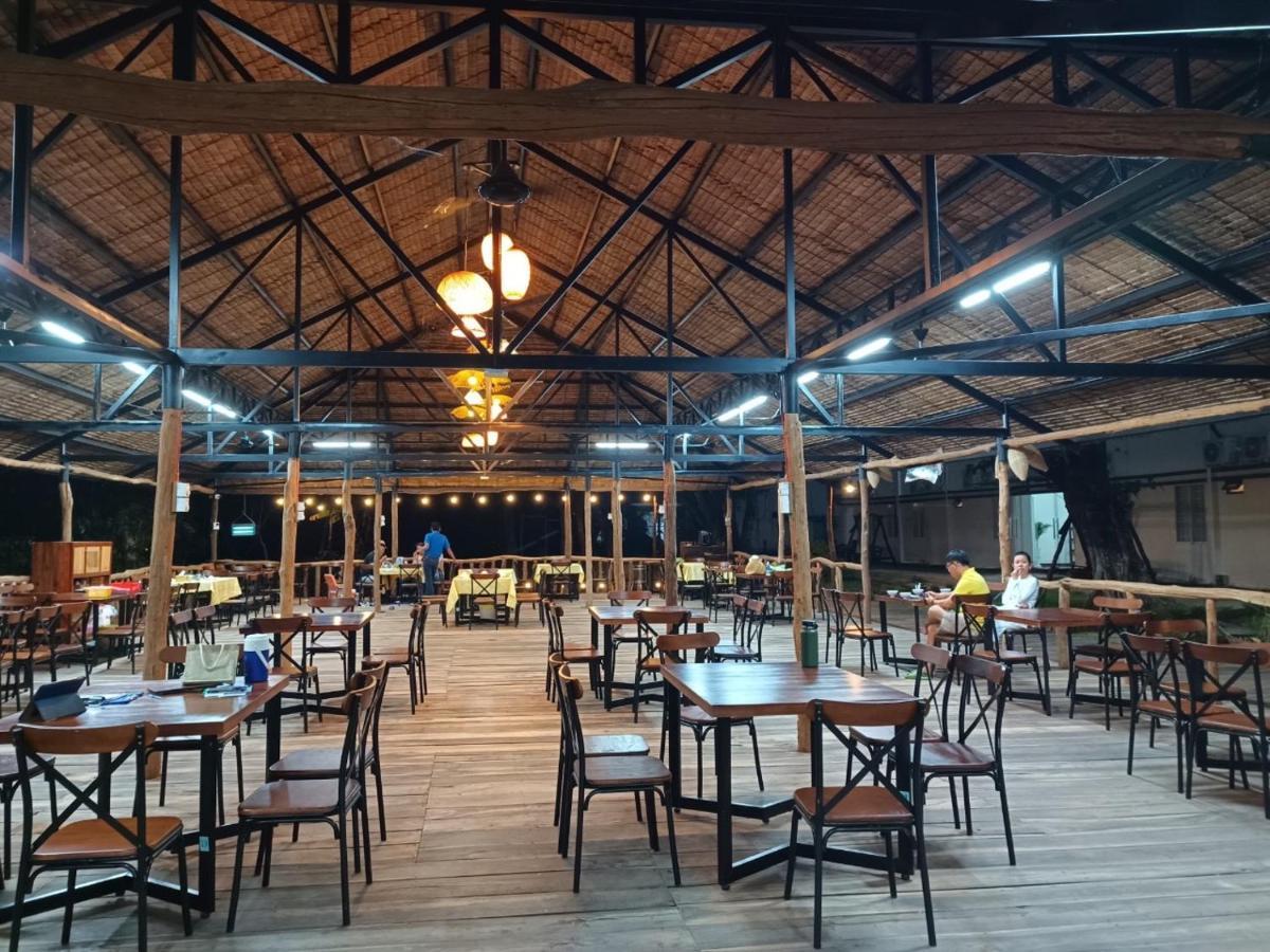 Tràm Chim Wildbird Hotel מראה חיצוני תמונה